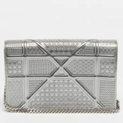 Pre Owned Dior Silver Microcannage Patent Leather Mini Diorama Chain Bag