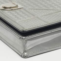 Pre Owned Dior Silver Microcannage Patent Leather Mini Diorama Chain Bag