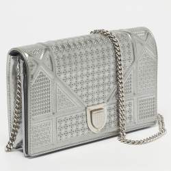 Pre Owned Dior Silver Microcannage Patent Leather Mini Diorama Chain Bag
