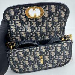 Pre Owned Dior oblique 30 montaigne avenue bag small