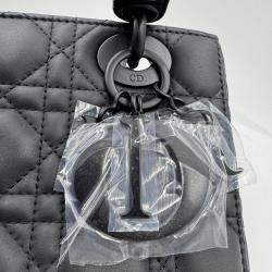 Pre Owned حقيبة يد توتس ديور ليدي ديور صغيرة جلد مطفي أسود بالكامل كاناج سوداء