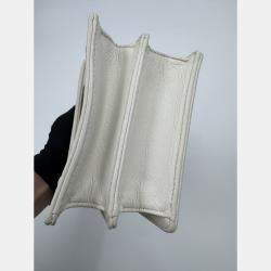 Pre Owned Dior white Leather Studded Diorama Vertical Chain Clutch