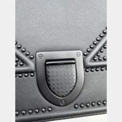 مملوكة مسبقًا Dior black matte Leather studed Medium Diorama Flap Shoulder Bag