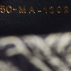 مملوكة مسبقًا Dior Navy Blue/Beige Toile De Jouy Embroidered Canvas Medium Book Tote