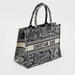 مملوكة مسبقًا Dior Navy Blue/Beige Toile De Jouy Embroidered Canvas Medium Book Tote