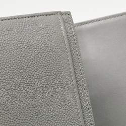 مملوكة مسبقًا Dior Grey Leather Diorama Wallet on Chain