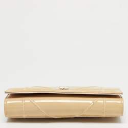 Pre Owned Dior Cream Leather Diorama Wallet On Chain