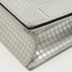 Pre Owned Dior Silver Patent Leather Medium Diorama Shoulder Bag