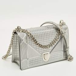 Pre Owned Dior Silver Patent Leather Medium Diorama Shoulder Bag