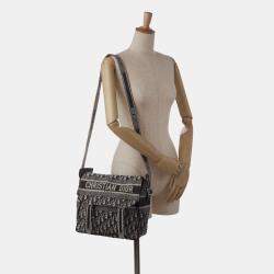 Pre Owned Dior Beige/Navy Blue Oblique Diorcamp Bag