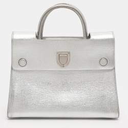 Pre Owned Dior Metallic Silver Leather Medium Diorever Bag