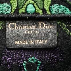 مملوكة مسبقًا حقيبة يد ديور توت كتاب الغابة المنقوشة متعددة الألوان كبيرة قماش مطرز