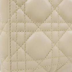 مملوكة مسبقًا Christian Dior Lady Medium Handbag