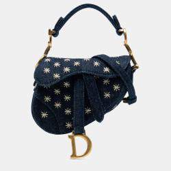 مملوكة مسبقًا حقيبة ديور سادل مطرزة جينز ميكرو زرقاء