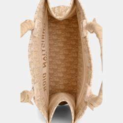 مملوكة مسبقًا Christian Dior 2023 Gold Monogram Medium Book Tote