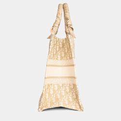 مملوكة مسبقًا Christian Dior 2023 Gold Monogram Medium Book Tote