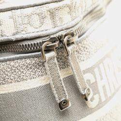 مملوكة مسبقًا حقيبة يد كريستيان ديور سفري أوبليك قماش رمادي وأبيض