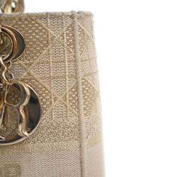 مملوكة مسبقًا حقيبة كريستيان ديور دي-لايت متوسطة مطرزة