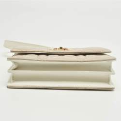 مملوكة مسبقًا حقيبة كتف ديور م�يس كاريو جلد ماكروكاناج بيج / أبيض صغيرة