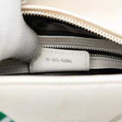 مملوكة مسبقًا حقيبة ديور ليدي ديور مزينة برقعة و جلد عجل أبيض متوسطة الحجم