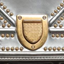 مملوكة مسبقًا Dior Diorama Silver Studded Leather Vertical Chain Clutch