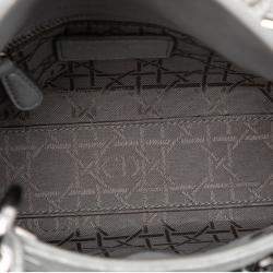 مملوكة مسبقًا حقيبة ديور ليدي ديور كاناج جلد لامع صِغَر فضي