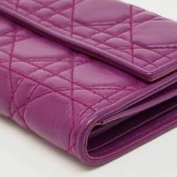 مملوكة مسبقًا محفظة ديور فرنش جلد كاناج أرجواني