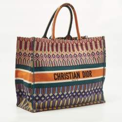 مملوكة مسبقًا Dior Book Large Multicolor Embroidered Canvas Tote
