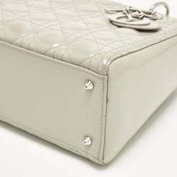 مملوكة مسبقًا حقيبة ديور ليدي ديور جلد كاناج رمادي لامع متوسطة الحجم