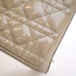 مملوكة مسبقًا حقيبة ديور ليدي ديور متوسطة الحجم بيج لامع كاناج