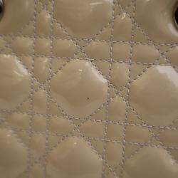 مملوكة مسبقًا حقيبة ديور ليدي ديور متوسطة الحجم بيج لامع كاناج