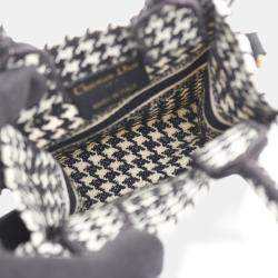 مملوكة مسبقًا Dior Book Tote Vertical Mini Canvas Crossbody Bag