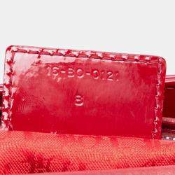 مملوكة مسبقًا ديور أحمر وسط ليدي ديور براءة مع كناية