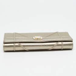 مملوكة مسبقًا Dior Diorama Gold Leather Wallet On Chain