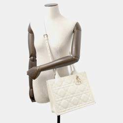 مملوكة مسبقًا Christian Dior Macrocannage Book Tote Small Handbag White