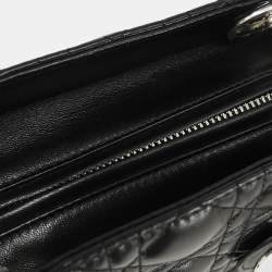 مملوكة مسبقًا حقيبة ديور ليدي ديور كاناج سوداء من جلد لامبسكين 2-واي