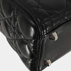 مملوكة مسبقًا حقيبة ديور ليدي ديور كاناج سوداء من جلد لامبسكين 2-واي