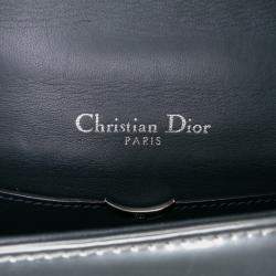 مملوكة مسبقًا Dior Silver Mini Metallic Patent Microcannage Diorama Flap