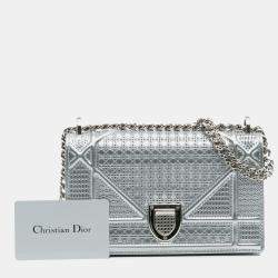 مملوكة مسبقًا Dior Silver Mini Metallic Patent Microcannage Diorama Flap