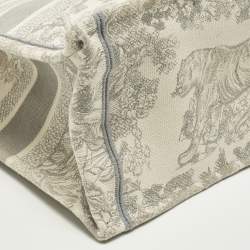 مملوكة مسبقًا Dior Book Medium Grey/White Toile de Jouy Embroidered Canvas Tote
