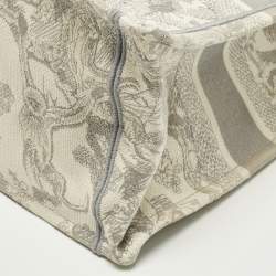 مملوكة مسبقًا Dior Book Medium Grey/White Toile de Jouy Embroidered Canvas Tote