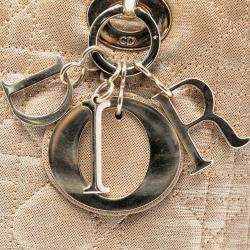 مملوكة مسبقًا حقيبة يد ديور ليدي ديور متوسطة جلد حمل ذهبي متموج