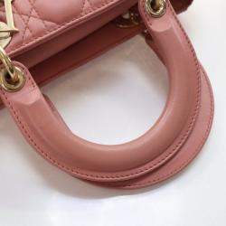 مملوكة مسبقًا حقيبة ديور ليدي ديور وردية صغيرة جلد الحمل