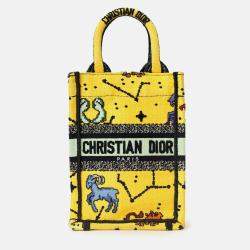 مملوكة مسبقًا Christian Dior 2022 Yellow Canvas Embroidered Pixel Zodiac Mini Book Tote Phone Bag With Strap