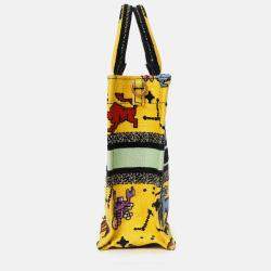 مملوكة مسبقًا Christian Dior 2022 Yellow Canvas Embroidered Pixel Zodiac Mini Book Tote Phone Bag With Strap