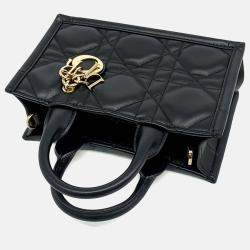 مملوكة مسبقًا حقيبة يد ديور كاناج جلد سوداء صغيرة بوك توت