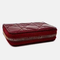 مملوكة مسبقًا Dior Red Patent Leather Patent Cannage Card Holder