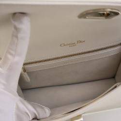 مملوكة مسبقًا Dior Small Grained Calfskin Diorama Flap Bag