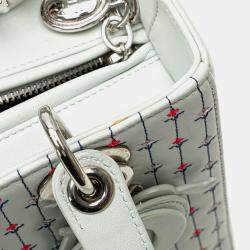 Pre Owned حقيبة ديور ليدي ديور بيضاء جلد عجل مطرزة بالزهور متوسطة