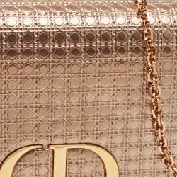 Pre Owned محفظة ديور 30 مونتين جلد لامع ميكروجاناج ذهبي وردي مع سلسلة